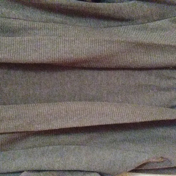 Ginger G short charcoal gray cardigan - Picture 5 of 5